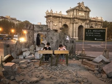 Una escuela de Siria, recreada en la Puerta de Alcalá