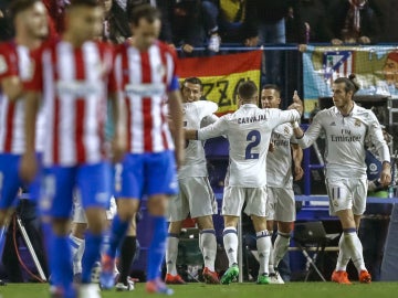 El Real Madrid celebra un gol con el Atlético