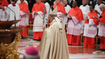 El Papa Francisco preside la ceremonia de los 17 nuevos cardenales