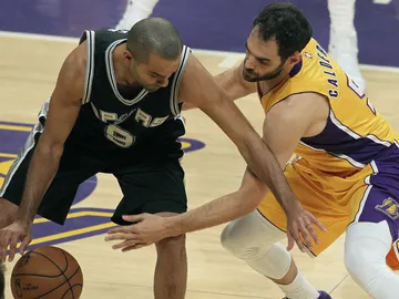 Calderón, ante Parker Calderón, ante Parker