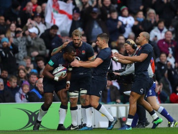 Inglaterra celebra un ensayo ante Fiji