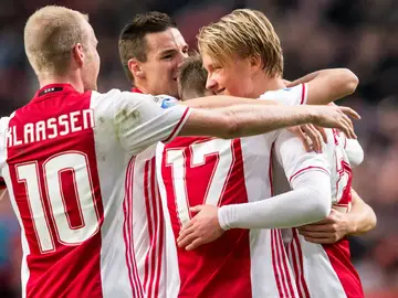 Dolberg celebra un gol con el Ajax Dolberg celebra un gol con el Ajax