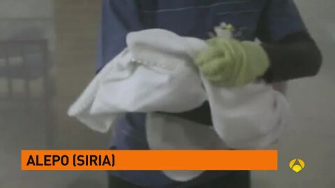 Evac&uacute;an a beb&eacute;s en Alepo