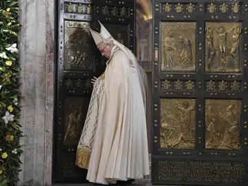 El Papa cierra la Puerta Santa El Papa cierra la Puerta Santa