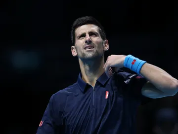Djokovic mira al cielo Djokovic mira al cielo