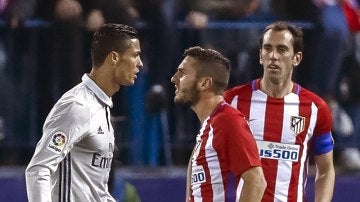 Cristiano y Koke, enfrentados en el derbi del Calderón