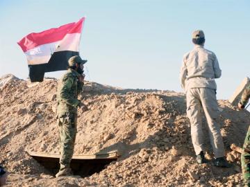  Miembros de la milicia iraquí chiíta Badr en su camino a tomar parte en una operación militar cerca del aeropuerto militar de Tal Afar