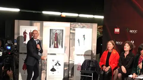 El jurado del concurso de diseño en el MIM Series El jurado del concurso de diseño en el MIM Series