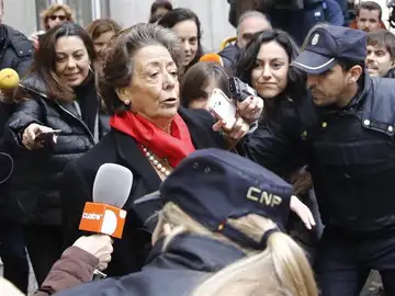 Rita Barberá a la salida del Tribunal Supremo Rita Barberá a la salida del Tribunal Supremo