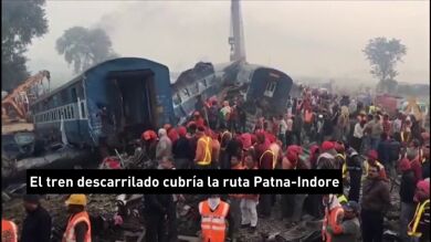 Al menos 138 muertos en un accidente de tren en el norte de la India