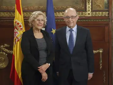 Reunión entre Manuela Carmena y Cristóbal Montoro Reunión entre Manuela Carmena y Cristóbal Montoro