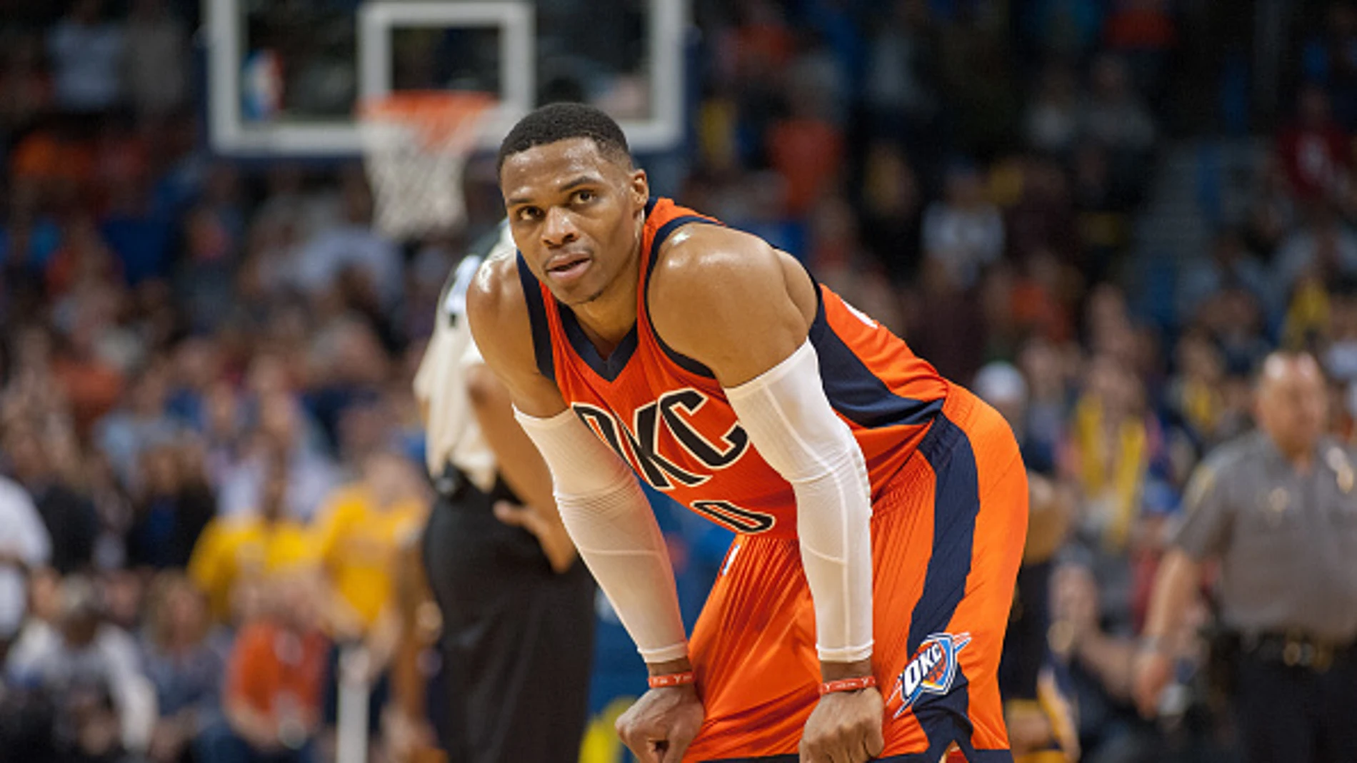 Westbrook lamenta una acción en un partido con los Thunder Westbrook lamenta una acción en un partido con los Thunder