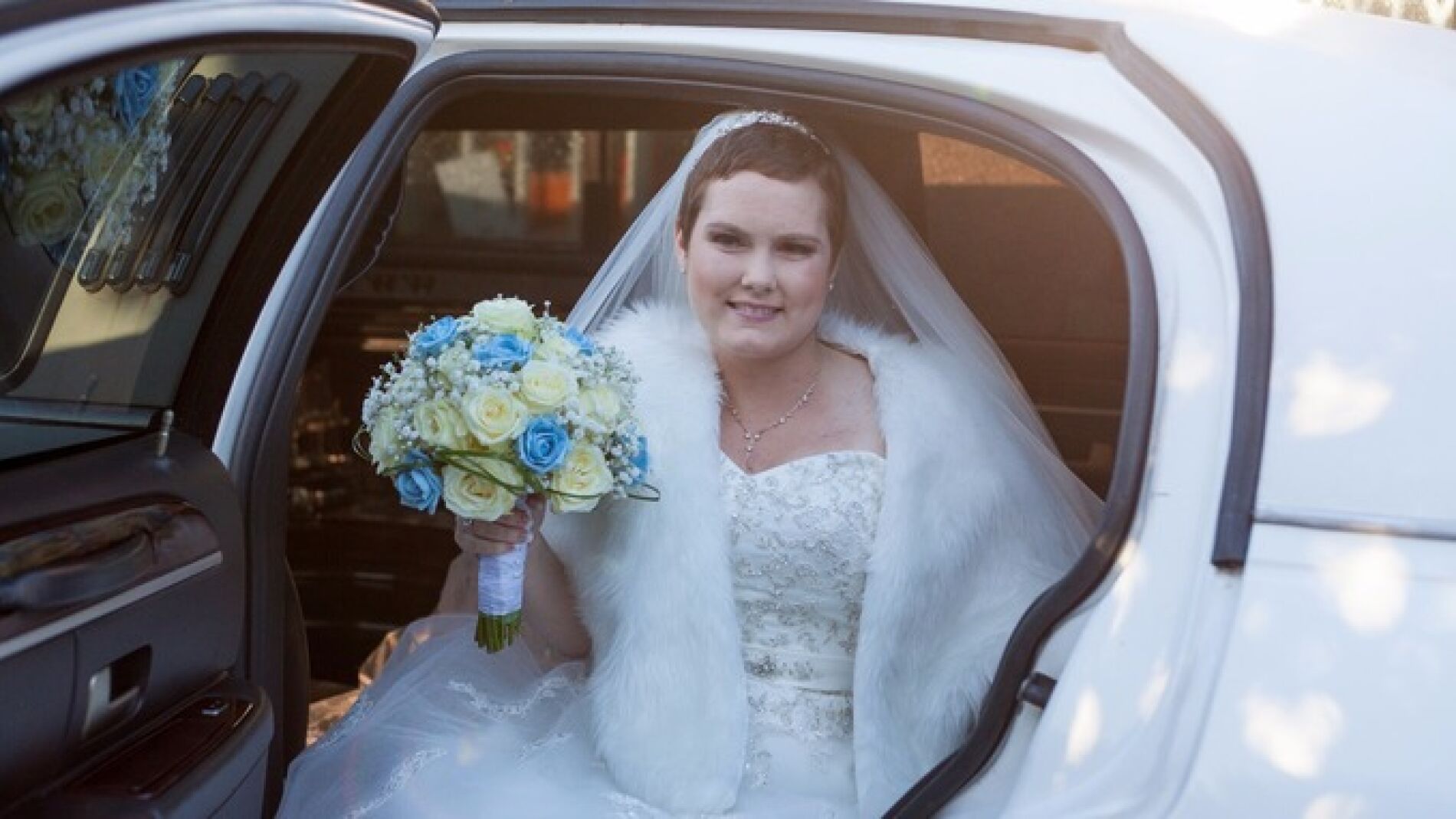 Amber Snailham, enferma terminal del c&aacute;ncer, el d&iacute;a de su boda