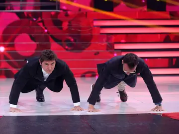 Manel Fuentes y Àngel Llàcer inauguran 'Tu bíceps me suena' Manel Fuentes y Àngel Llàcer inauguran 'Tu bíceps me suena'