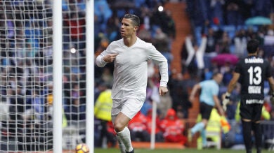 El Real Madrid estrenó camisetas recicladas contra el Sporting