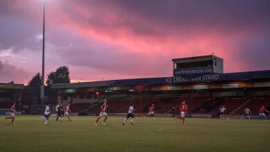 El Crewe Alexandra abre una investigación por las supuestas violaciones a jóvenes jugadores