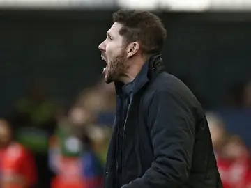 'Cholo' Simeone durante el partido en El Sadar 'Cholo' Simeone durante el partido en El Sadar