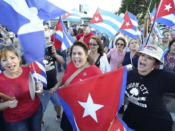 Celebración en Miami por la muerte de Castro Celebración en Miami por la muerte de Castro