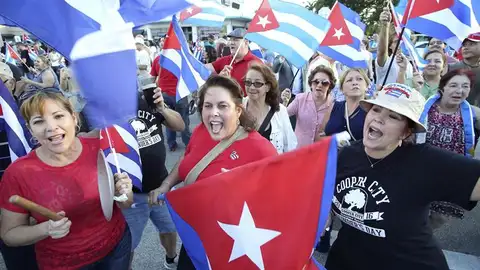 Celebración en Miami por la muerte de Castro Celebración en Miami por la muerte de Castro