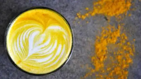 curcuma latte Cúrcuma latte