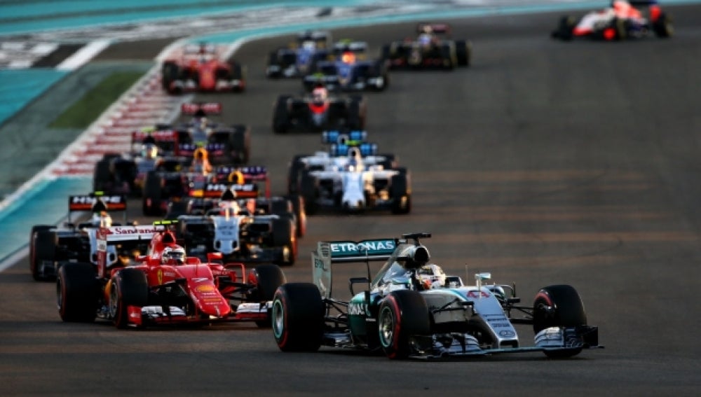 Hamilton traza una curva en Abu Dabi