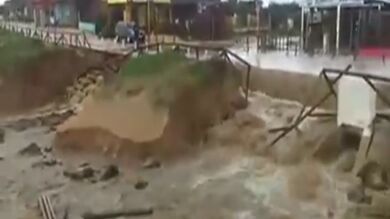 El desbordamiento del río Barbate inunda Vejer y Conil
