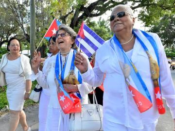 Integrantes del movimiento opositor cubano Damas de Blanco