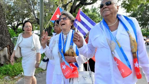 Integrantes del movimiento opositor cubano Damas de Blanco