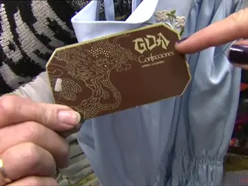 Frame 10.230065 de: Las primeras batas confeccionadas por Amancio Ortega se convierten en objetos de colección Frame 10.230065 de: Las primeras batas confeccionadas por Amancio Ortega se convierten en objetos de colección