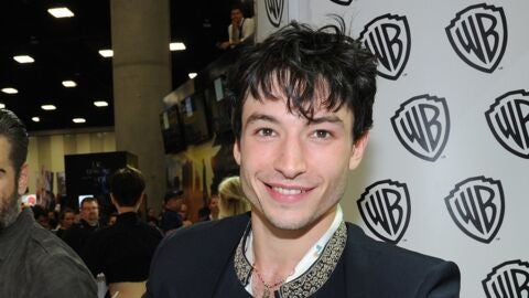 Ezra Miller promocionando 'Animales Fantásticos'