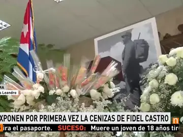Frame 58.0663 de: Las cenizas de Fidel reposan en la sala Granma del Ministerio de las FAR Frame 58.0663 de: Las cenizas de Fidel reposan en la sala Granma del Ministerio de las FAR