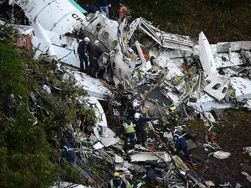 Así ha quedado el avión en el que viajaba el Chapecoense Así ha quedado el avión en el que viajaba el Chapecoense