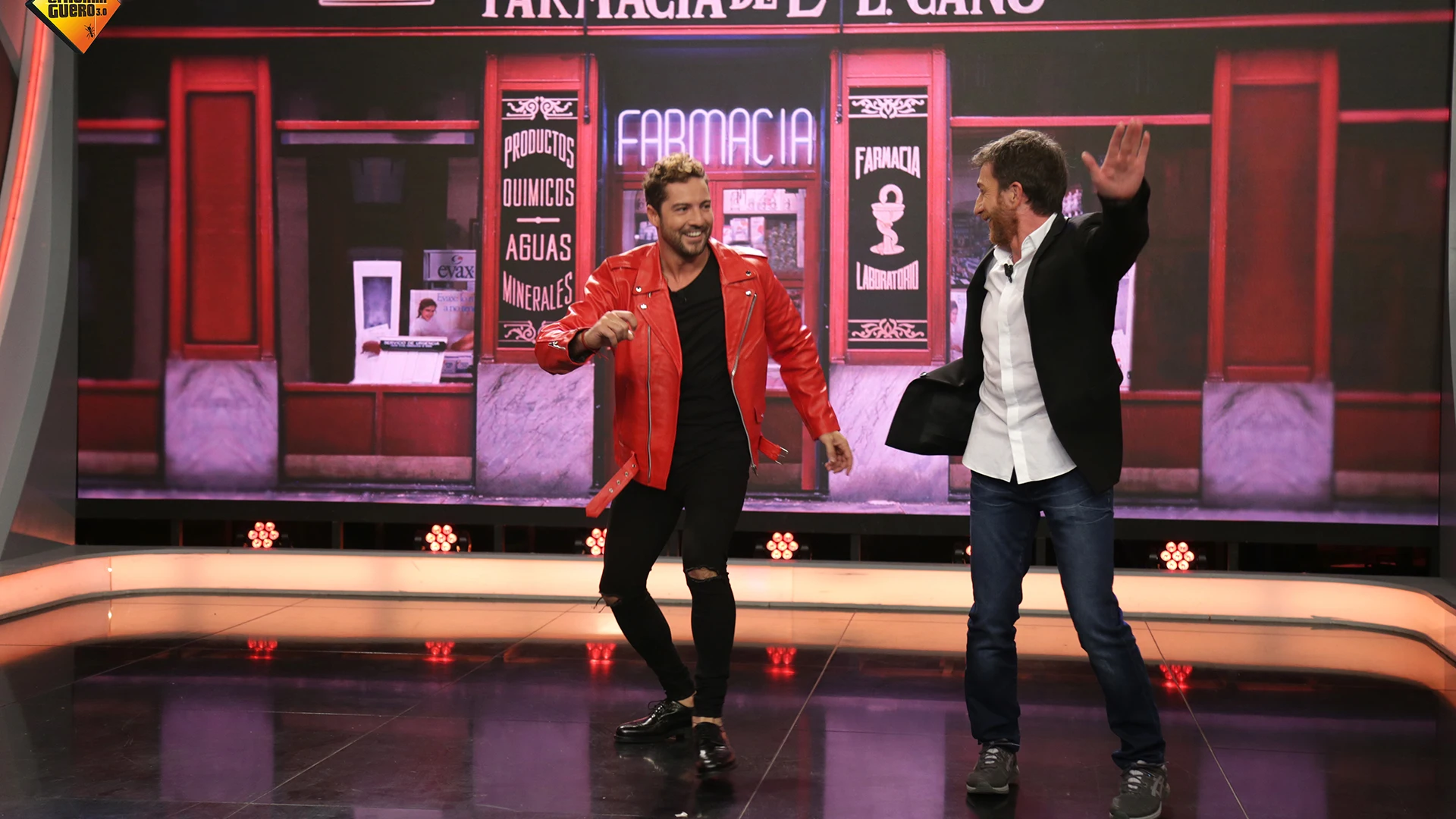  El baile viral de Bisbal con la sintonía de 'Farmacia de guardia'