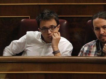 Íñigo Errejón y Pablo Echenique, en el Congreso