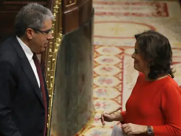 Soraya Sáenz de Santamaría junto a Francesc Homs Soraya Sáenz de Santamaría junto a Francesc Homs