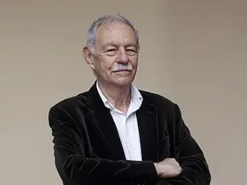 El escritor Eduardo Mendoza El escritor Eduardo Mendoza