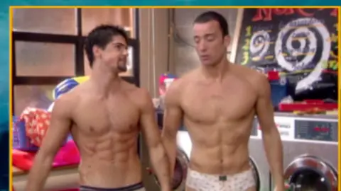 'UPA Dance', la primera serie donde los chicos se desnudaban con cualquier excusa 'UPA Dance', la primera serie donde los chicos se desnudaban con cualquier excusa