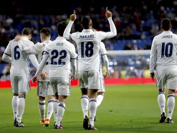 Mariano celebra uno de sus goles contra la Cultural Leonesa Mariano celebra uno de sus goles contra la Cultural Leonesa