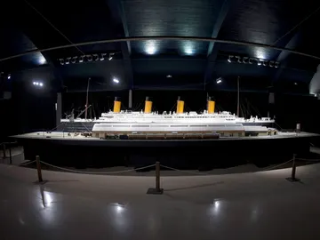 Maqueta del Titanic, la más grande realizada hasta ahora, de 12 metros de largo, en una exposición Maqueta del Titanic, la más grande realizada hasta ahora, de 12 metros de largo, en una exposición