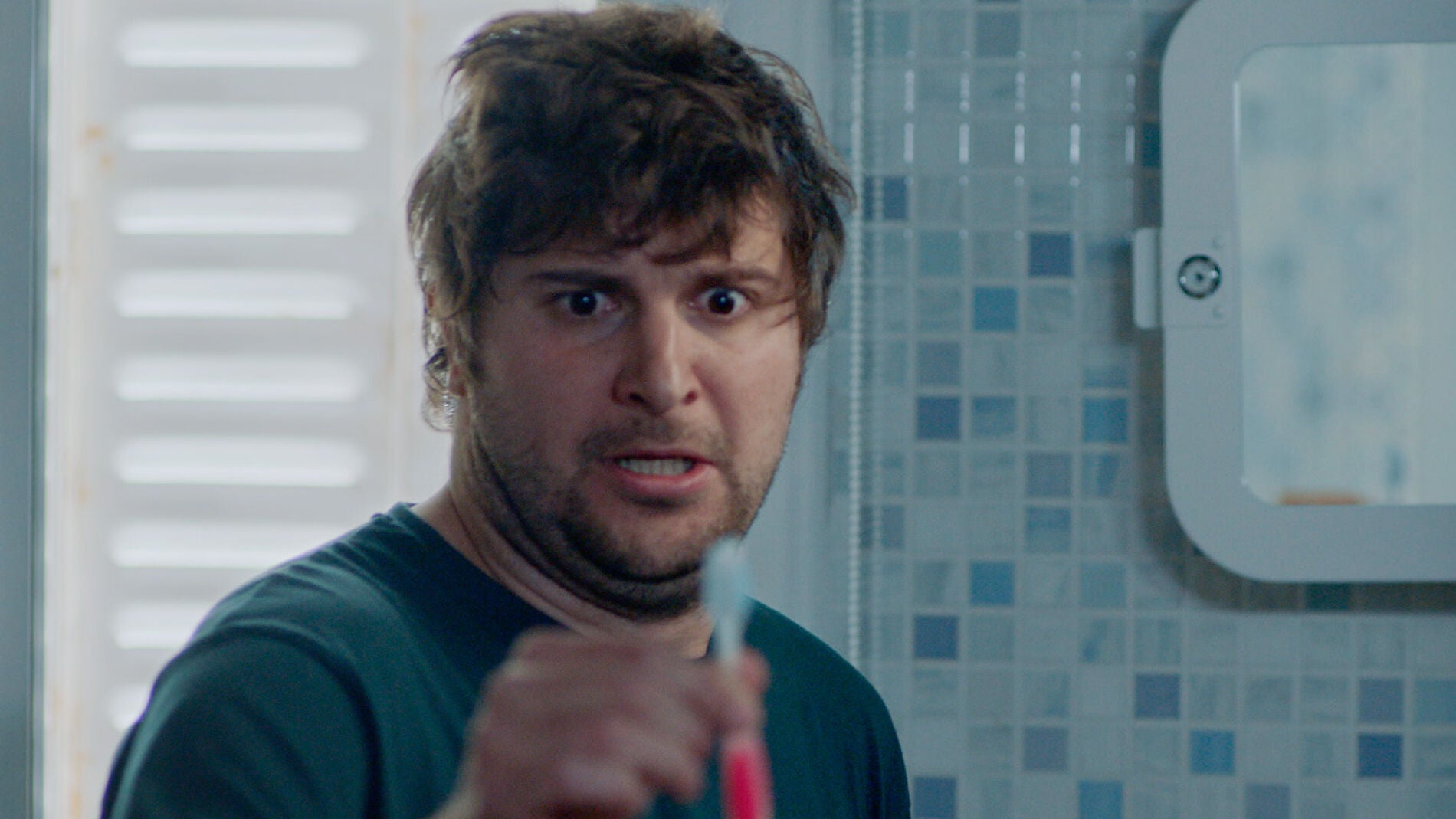 Felices de atravesar la pantalla