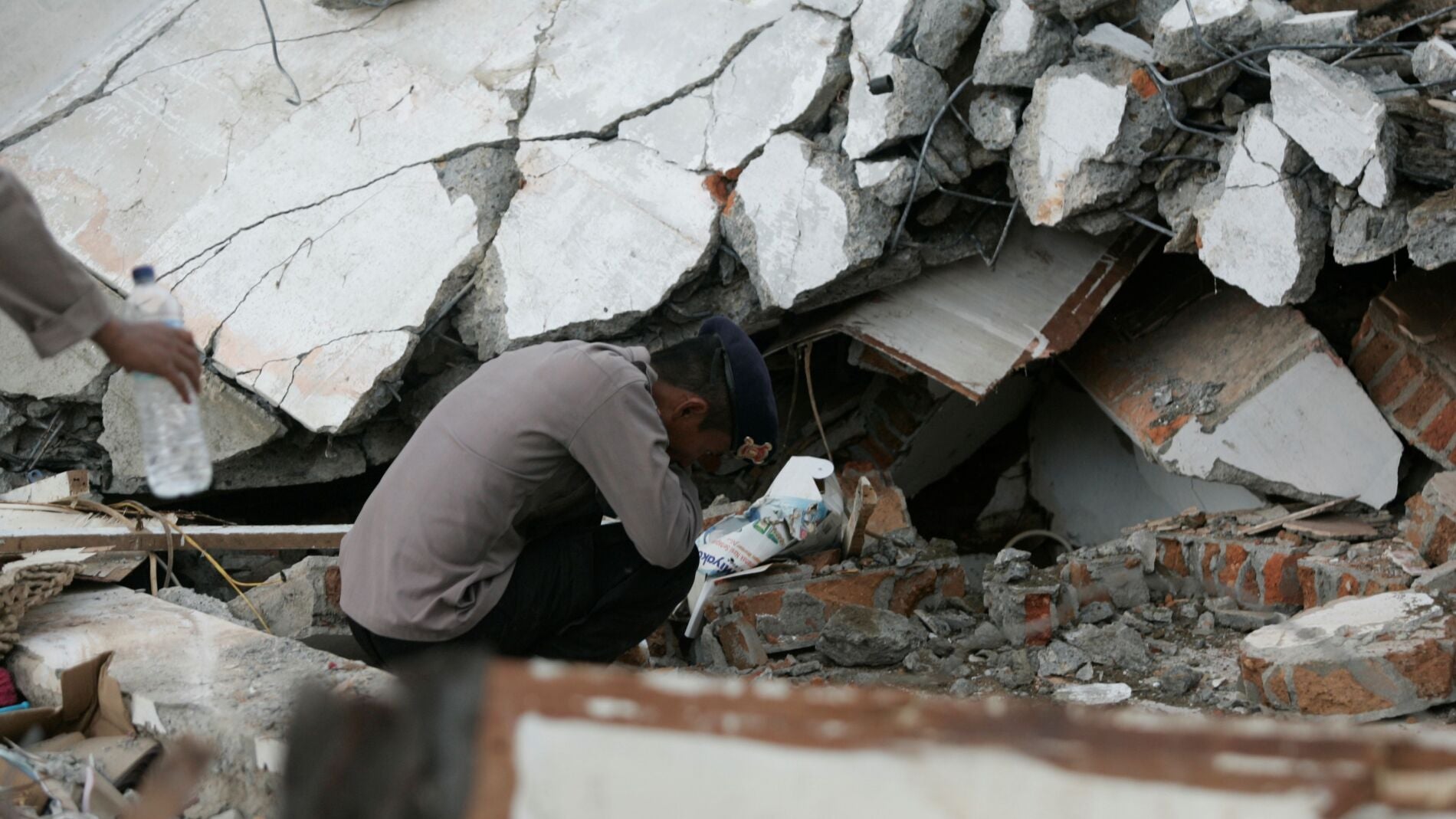 Sumatra, de nuevo escenario de la tragedia de un terremoto