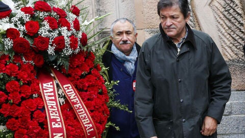 Javier Fern&aacute;ndez, en el acto de homenaje a Pablo Iglesias