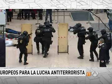 Simulacro ante un posible atentado en el Consejo Europeo Simulacro ante un posible atentado en el Consejo Europeo