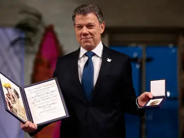 Juan Manuel Santos recibe el Nobel de la Paz Juan Manuel Santos recibe el Nobel de la Paz