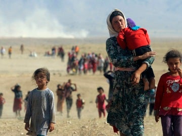 Familias huyen de su hogar debido a la guerra