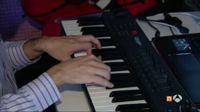 Investigadores españoles descubren que tocar música genera cambios en la organización de las redes neuronales