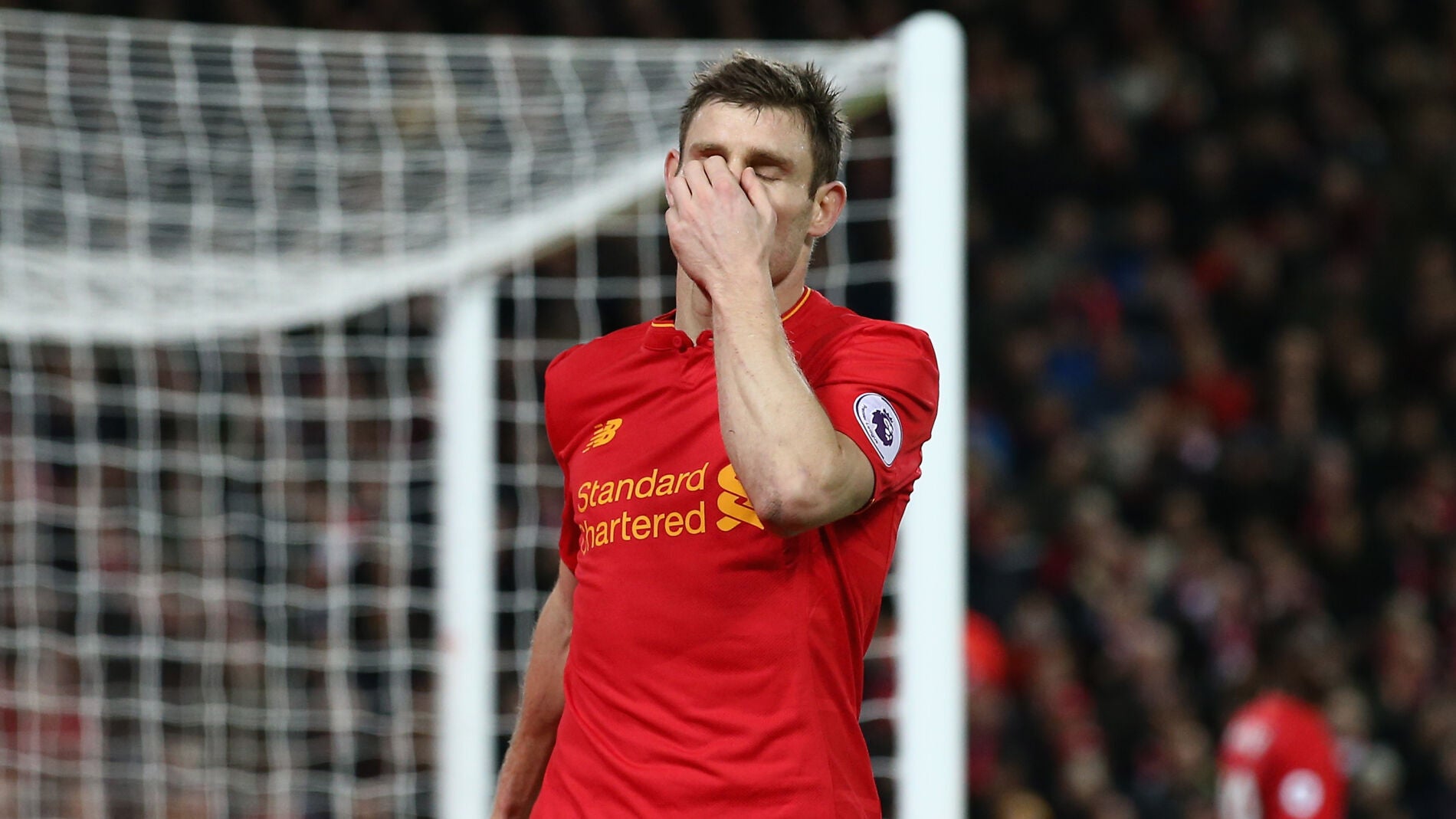 Milner en el partido del Liverpool frente al West Ham