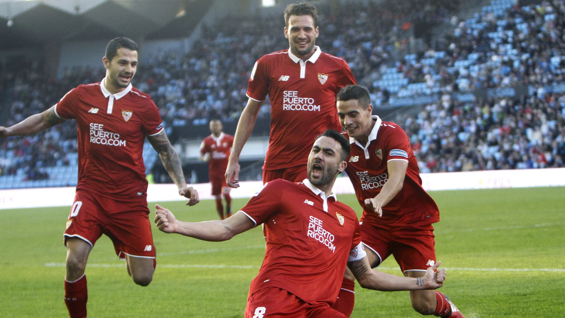Vicente Iborra celebra uno de sus goles contra el Celta Vicente Iborra celebra uno de sus goles contra el Celta
