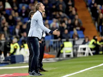 Gaizka Garitano, en la banda del Santiago Bernabéu Gaizka Garitano, en la banda del Santiago Bernabéu
