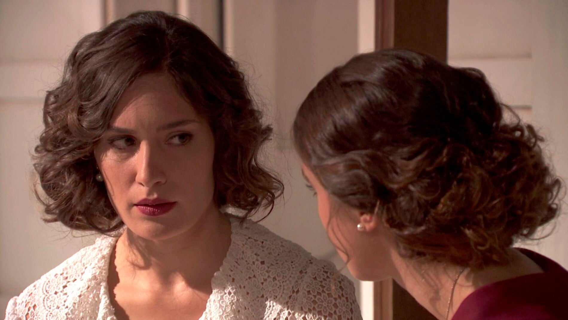 Camila pone en duda los sentimientos de Beatriz 